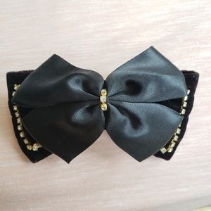 Bow hair clip